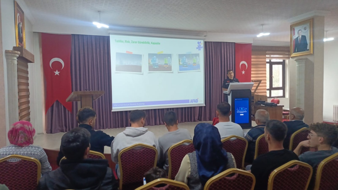 AFAD YETKİLİLERİ KURUM PERSONELİMİZE YANGIN,DEPREM VE TAHLİYE EĞİTİMLERİ VERDİ.